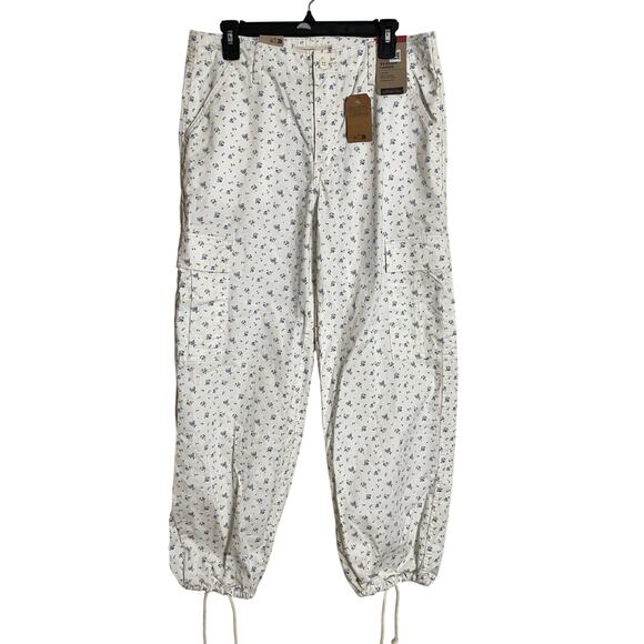 Levi's 90' Baggy Cargos Pants Floral Adjustable Hem Womans 29 NWT - Picture 1 of 11